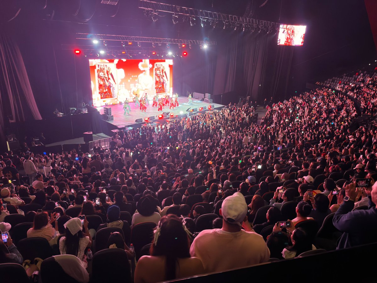 myxglobal's tweet photo. 🇦🇺 And it begins, Sydney 🌸

Unang kilig ng gabi. 💙

🗓 Sept 27 | TikTok Entertainment Centre
#BINI #BINI_SIGNALS_WORLDTOUR_2026 #BINI_SIGNALS_SYDNEY https://t.co/czpzh6udHt