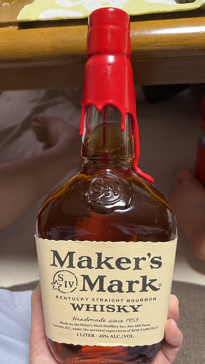 otomiyan's tweet photo. 先日、バカルディ8を飲み切ってしまったので、今日からMaker's Mark！！

1000mlだから飲み甲斐がある🤤🤤 https://t.co/Mm7feu8hig