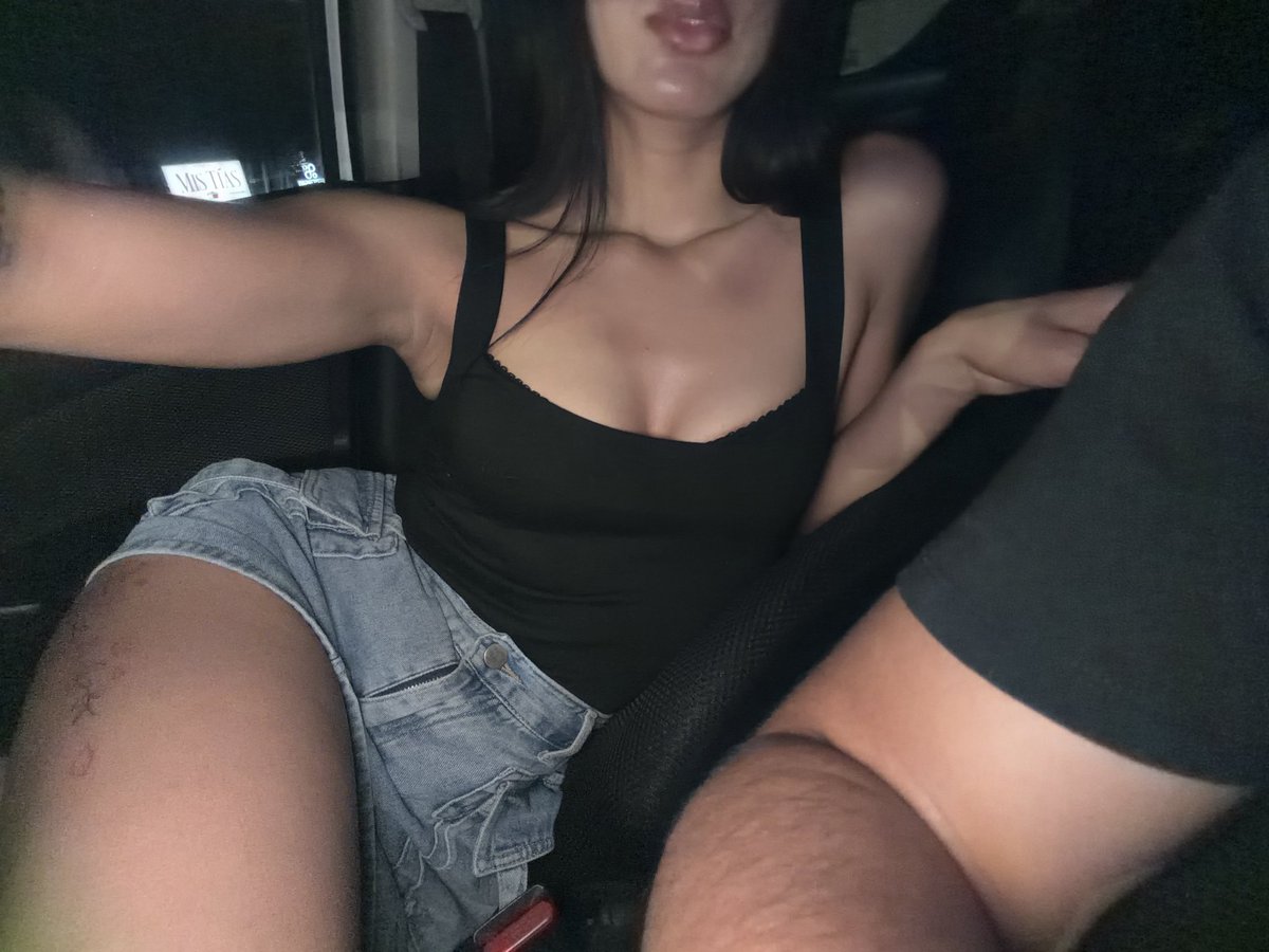 Denisse0022's tweet photo. Una single o inter👀 https://t.co/ZgxJkxyRZA