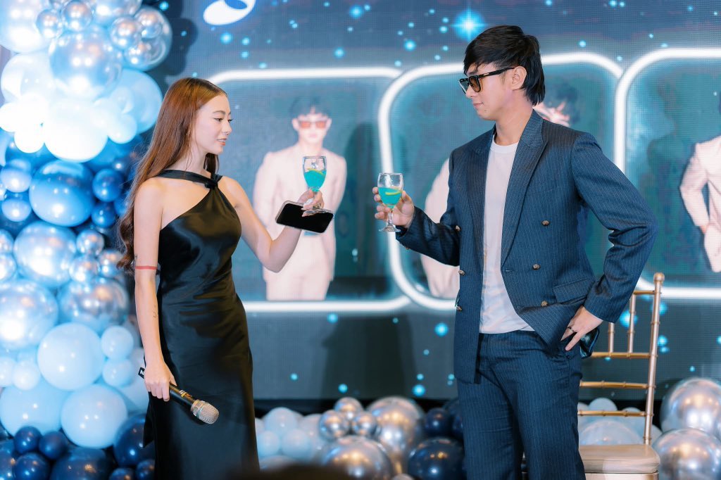 tunaxpie's tweet photo. so many reasons to celebrate, so many blessings to be grateful for. keep winning my babies! 

JMFYANG WEAR THE MOMENT
#SOFIASMITHRunwayChic
#JMIBARRAStyleInEveryMove https://t.co/AqlkwiIZ2r