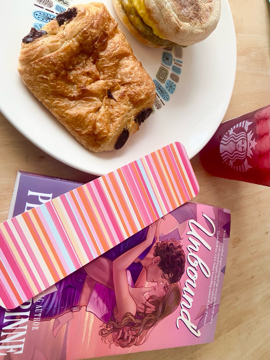 camilathompsone's tweet photo. Photo Dump

Highlights
• Immortal Dark was incredible! • The new Spider-Man movie: 5/5
• My sister got another bunny
• Beautiful bookmarks by Gigi and Bo
• Frosty being adorable https://t.co/dK4A3GnwPy