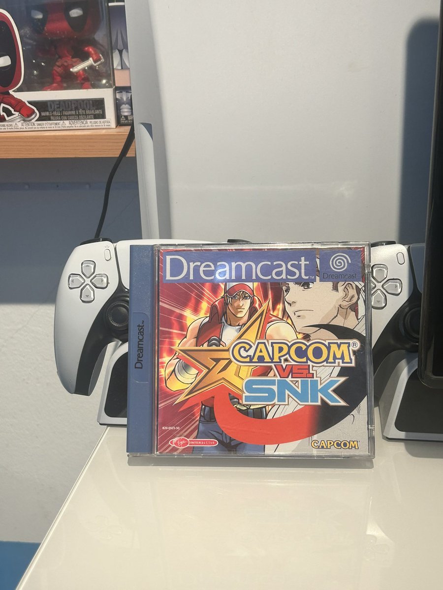 Ordenyley2's tweet photo. Palabras mayores para una de las mejores joyas de la lucha en Dreamcast. 🥊🔥
Nada como tener el Capcom vs. SNK original luciendo en la estantería como se merece. ¡Pura dinamita arcade en formato físico! 💿✨
#Dreamcast #CapcomVsSNK #RetroGaming #FormatoFisico #Arcade https://t.co/OlXju6qEnH