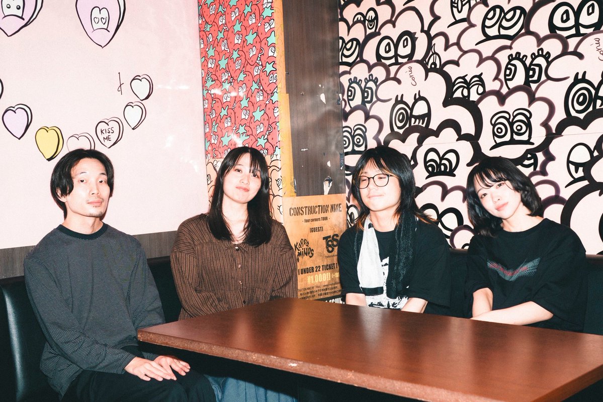 __yuunari's tweet photo. ⋆ 𝐓𝐡𝐚𝐧𝐤 𝐲𝐨𝐮 ⋆

2026.9.26(Sat)｜京都GATTACA
スーパーオルタナティブ

雨の中、ご来場ありがとうございました 🌬

来月10日も京都GATTACAでライブです
お近くの方、ぜひお越しあれ 🦕〜 https://t.co/o0iYpfXKZO
