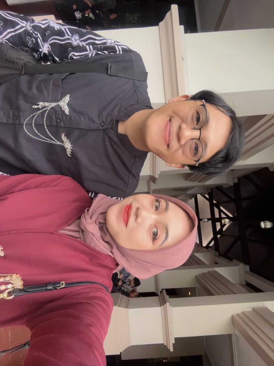 assoonaspssible's tweet photo. Eakkk ditemenin kondangan https://t.co/ggebpwuaHU
