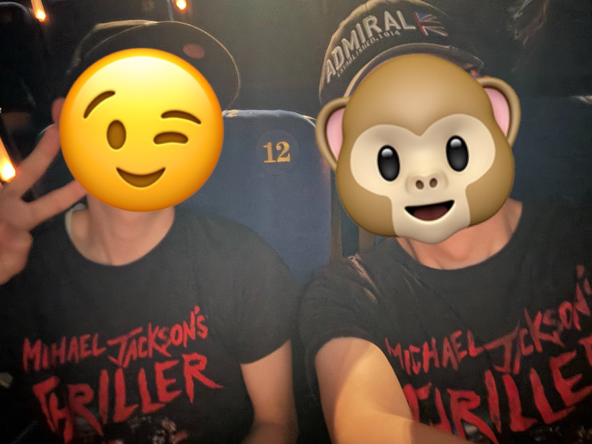 ajitwi1's tweet photo. 映画「Michael/マイケル」110、111回目鑑賞
111は立川シネマシティのイベント版にて念願のTHRILLERブラザーズ（むしろ親子w）ペアで応援！🧟‍♂️特にVツアーから全力放出📣
色々あって“ゲップ”のところで思わず声出して笑ってしまってすみませんでした😂 #映画マイケル #追いマイケル https://t.co/TwOZ3Nx3Fu