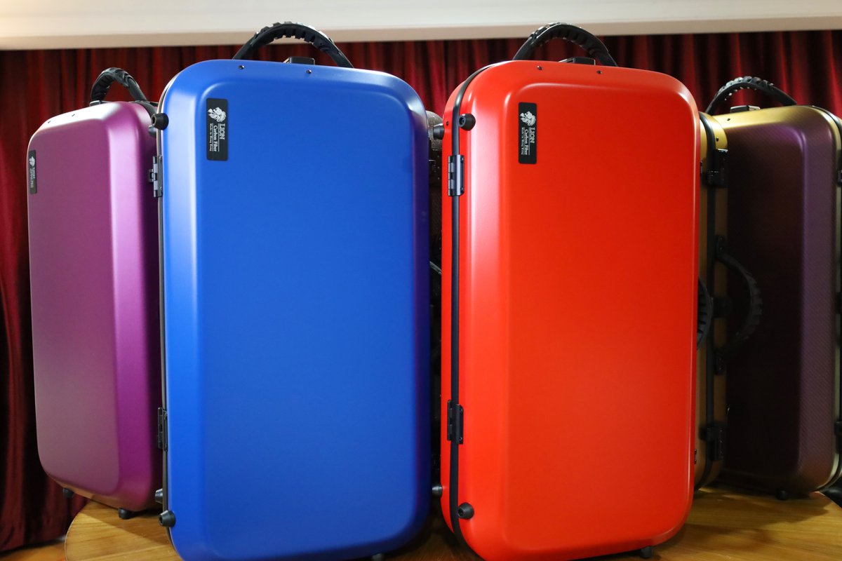 MoutonStore's tweet photo. 【Lion Case 入荷】
最強カーボンSAXケースが到着しました。
ネック分離型ソプラノ＆アルトのダブルケースです。
143,000円(税込)販売

明日18時ごろ、購入フォームを公開予定です！
人気商品のため、公開前のお取り置きはできません。先着順での受付となりますのでご了承ください。
各色の詳細は↓へ https://t.co/l7cAqZ41xA