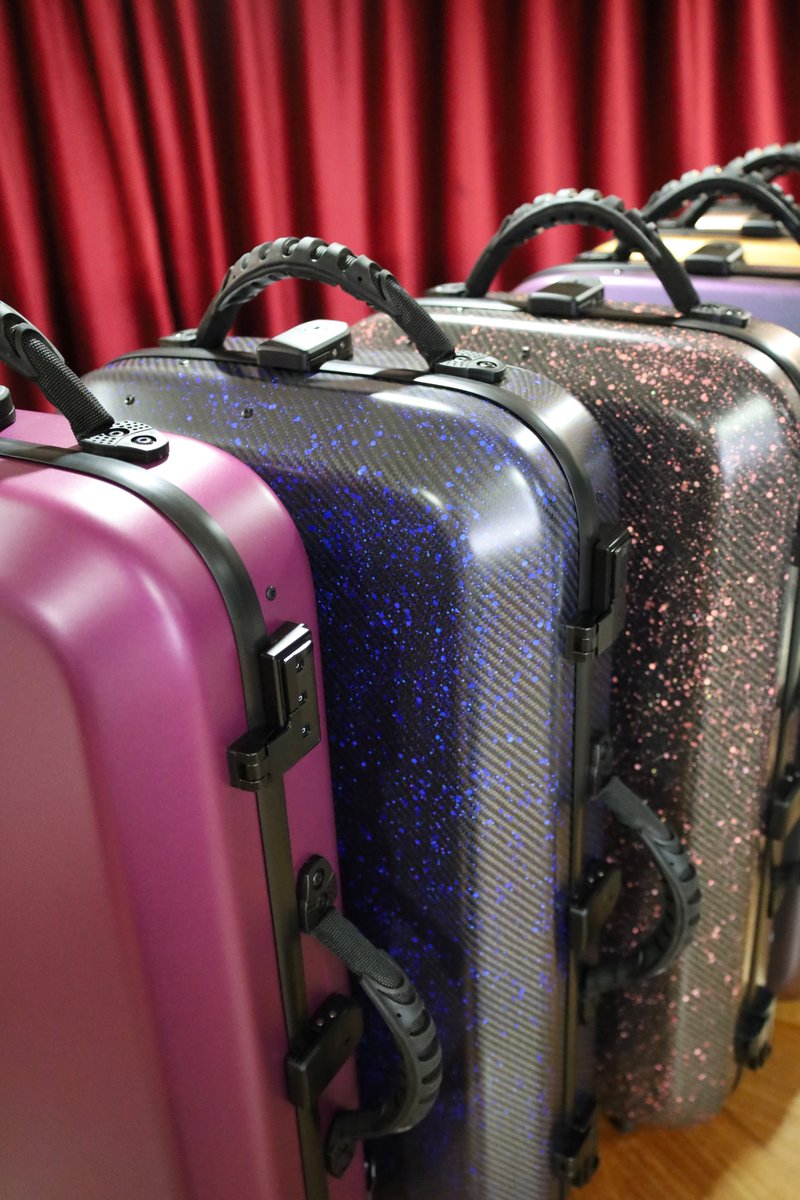 MoutonStore's tweet photo. 【Lion Case 入荷】
最強カーボンSAXケースが到着しました。
ネック分離型ソプラノ＆アルトのダブルケースです。
143,000円(税込)販売

明日18時ごろ、購入フォームを公開予定です！
人気商品のため、公開前のお取り置きはできません。先着順での受付となりますのでご了承ください。
各色の詳細は↓へ https://t.co/l7cAqZ41xA