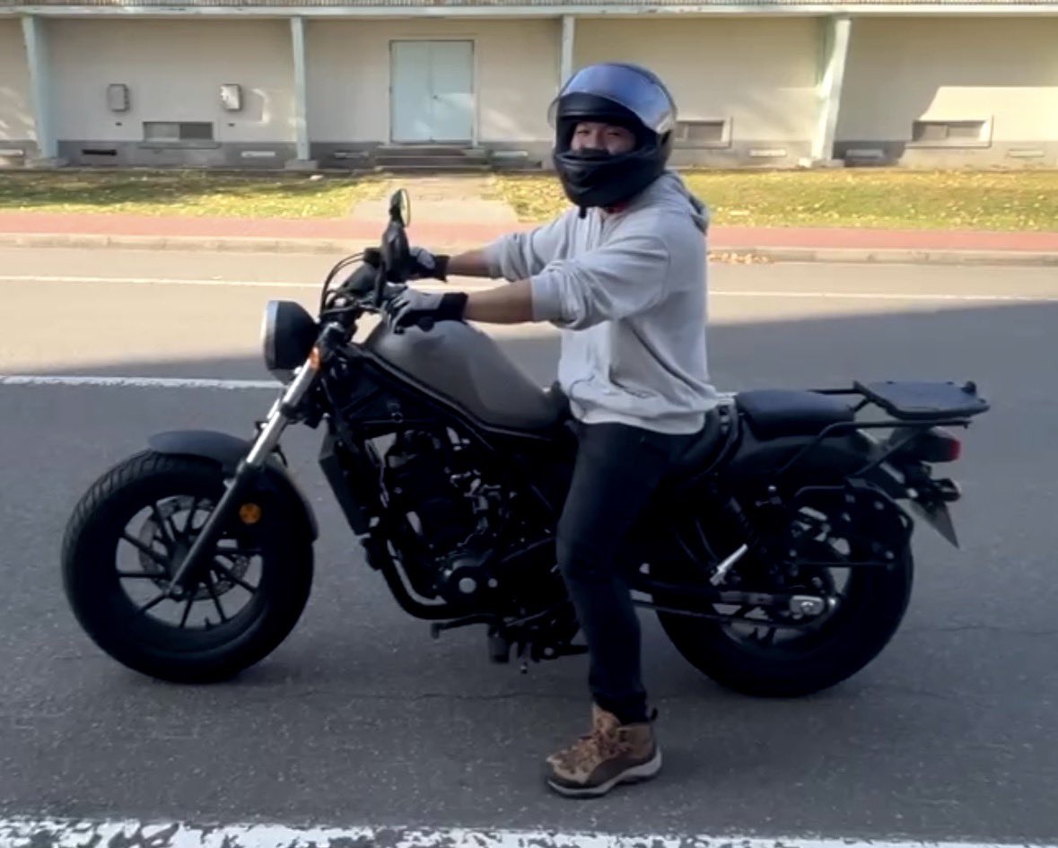 mikakunin1234's tweet photo. 一般チンパンジー納車されました。
バイカーの皆さんどうぞよろしくお願いします🙏お手柔らかに🙇‍♂️
 #レブル250 https://t.co/xztMVS9GbV
