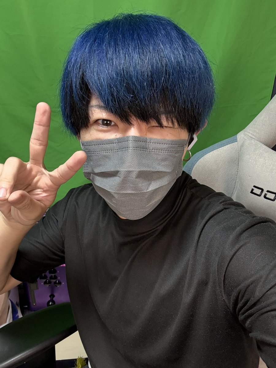 junjunmjgirly's tweet photo. 少し遅くなってしまいましたが先日の福岡公演にて皆様ファンクラブツアー無事に完走しました！応援してくださった皆様、ありがとうございました！楽しかった😭

ということで久々に配信しようと思います！いやー最近忙しかった！少しだけだけど是非是非いらしてくださいね💜

https://t.co/L3paL2U05Y https://t.co/OWco2lJRaE