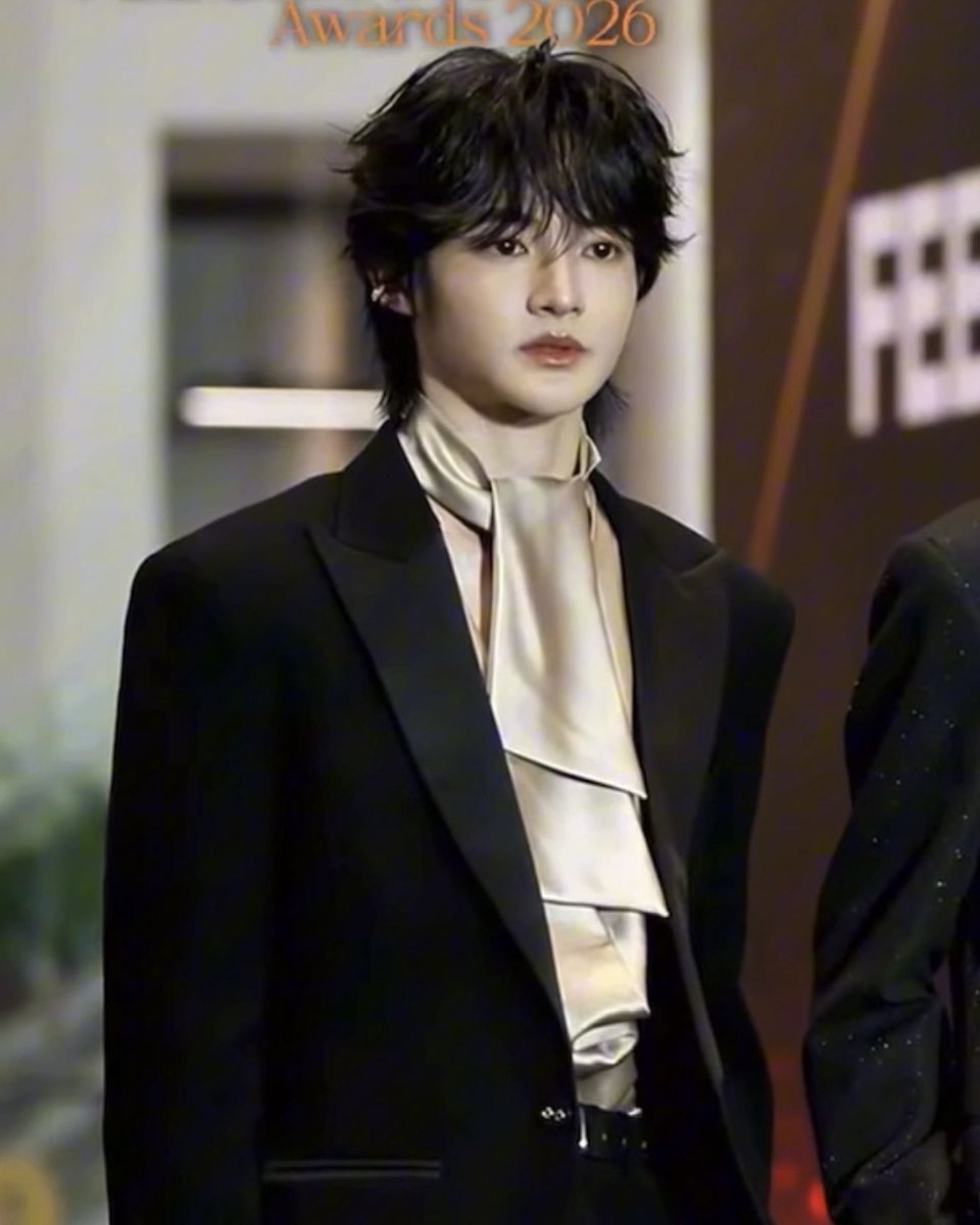 ibbibbibbi's tweet photo. ชุดโซ๊ะมาก สไตลิสต์มาจุ๊บเลย🫠❤️‍🩹
#FEEDxKHAOSODAwards2026
#reeonn https://t.co/z2WQYusX6H