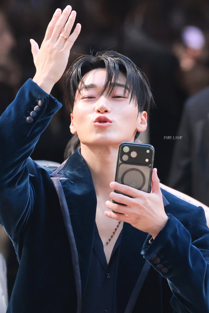 fairy_lamp710's tweet photo. 260926 D&amp;G

#CHOISAN #SAN #최산
#サン #ATEEZ #에이티즈
귀여워..🫠 https://t.co/shKFTHZLt2