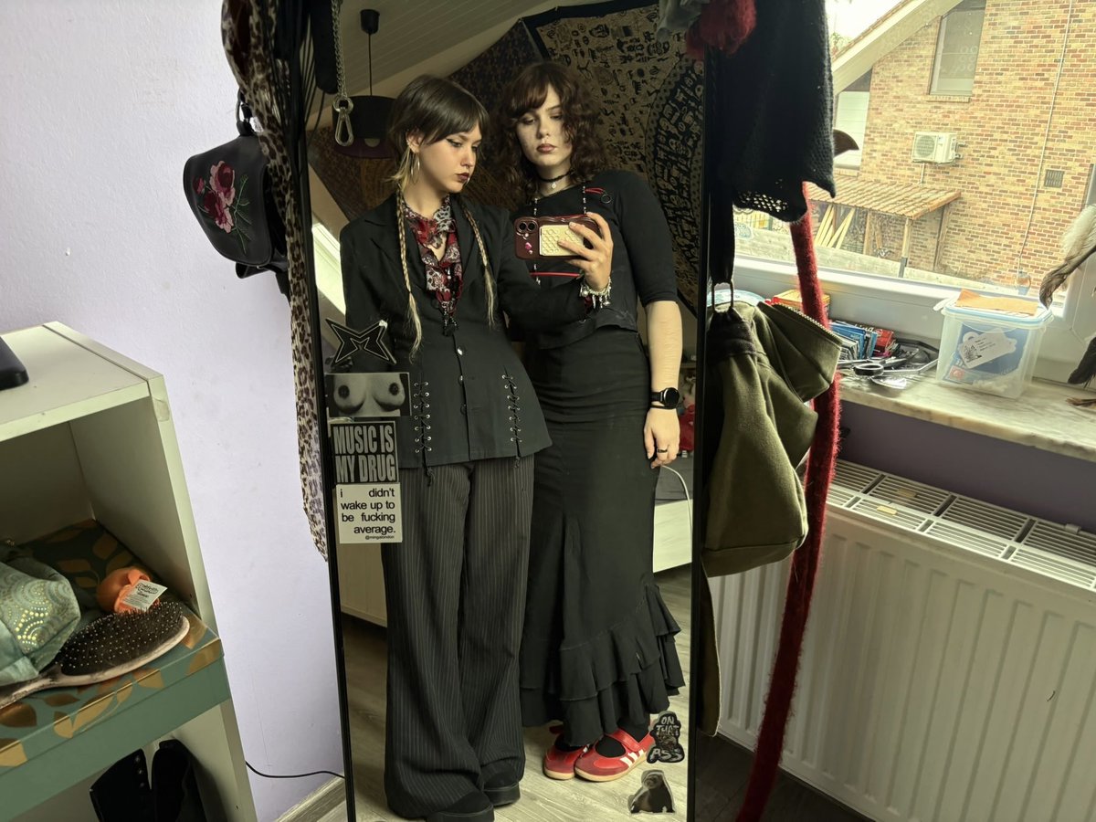 aoifesomewhere's tweet photo. love when friendship comes with excellent outfits https://t.co/V0aMfX8uiv