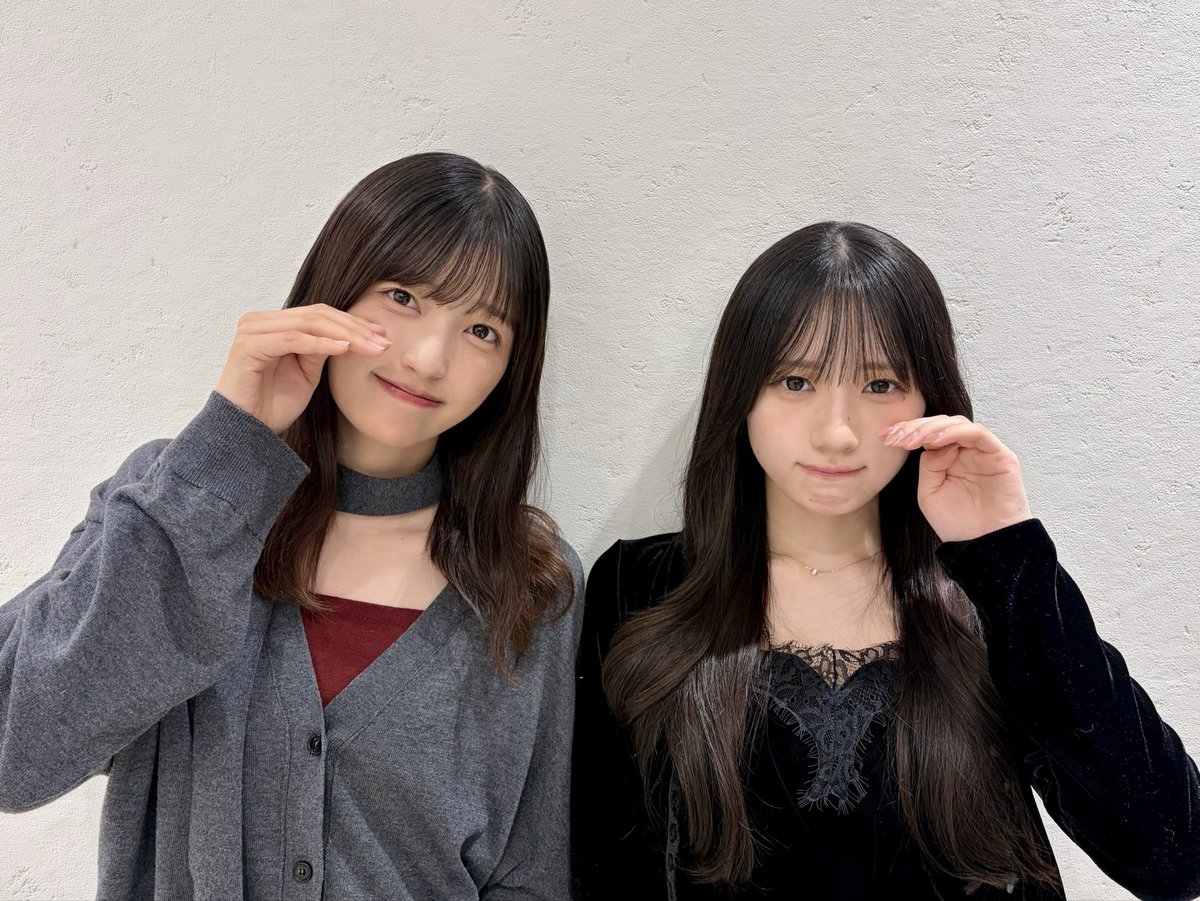 nogizaka46's tweet photo. 本日9月27日(日)20:05頃から、NHK AM「らじらー！サンデー」に、#川﨑桜、#五百城茉央 がリモート生出演します！

オンライン ミート&グリートが終わり次第NHKのスタジオへ向かいます🚙💫

約11年半番組MCを担当された、オリエンタルラジオ　藤森慎吾さんが今日の放送をもって番組を卒業されます。

みなさま、ぜひお聴きください📻🎧

#nhkらじらー
#乃木坂46

https://t.co/EyFiuHUbN0