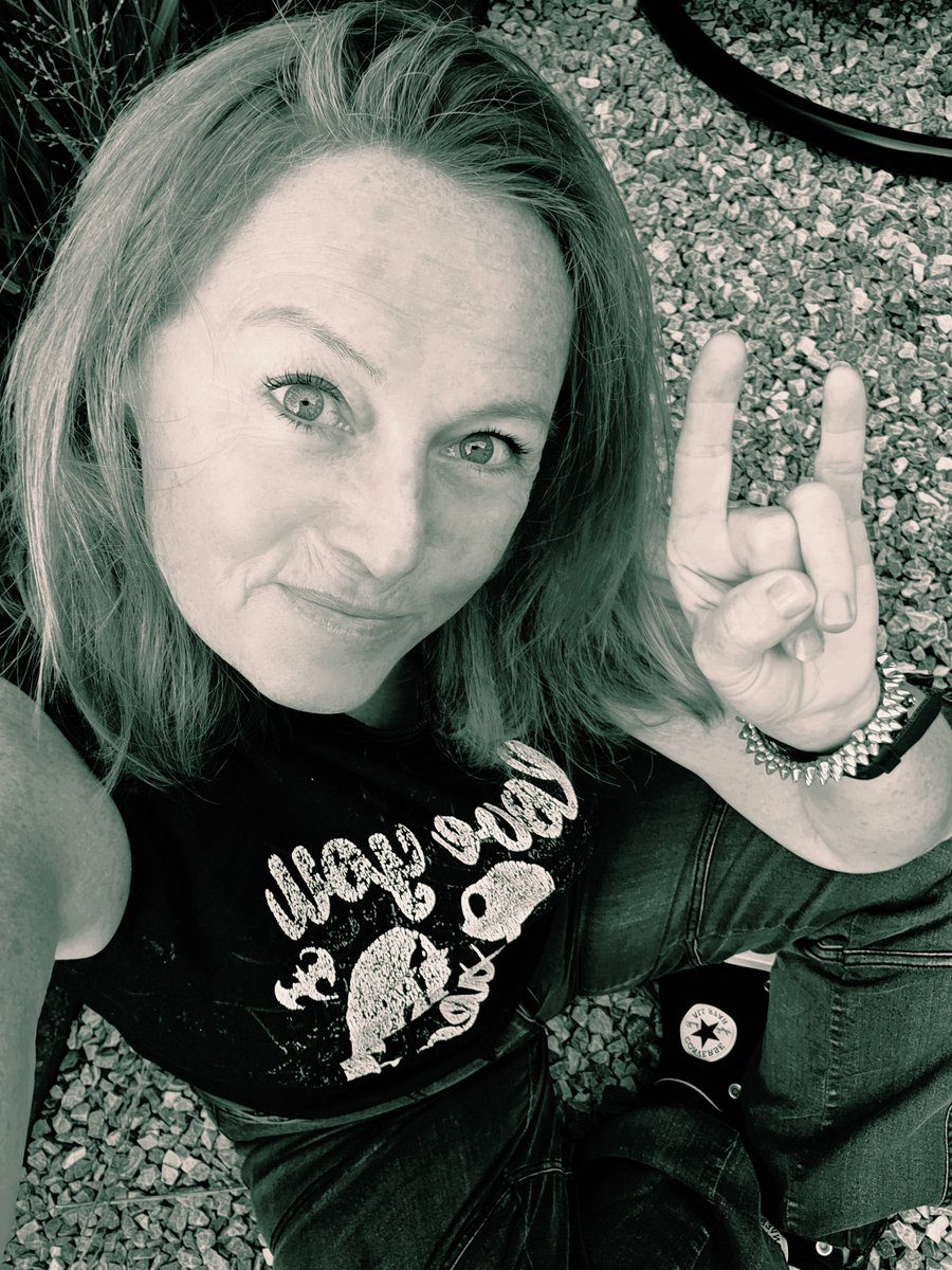 Rocketskates51's tweet photo. Have soul so lit,you dont give a shit,and have a very metal Sunday 🖤🤘🫶
#shabba ✌️ https://t.co/y6MRPwQUdy