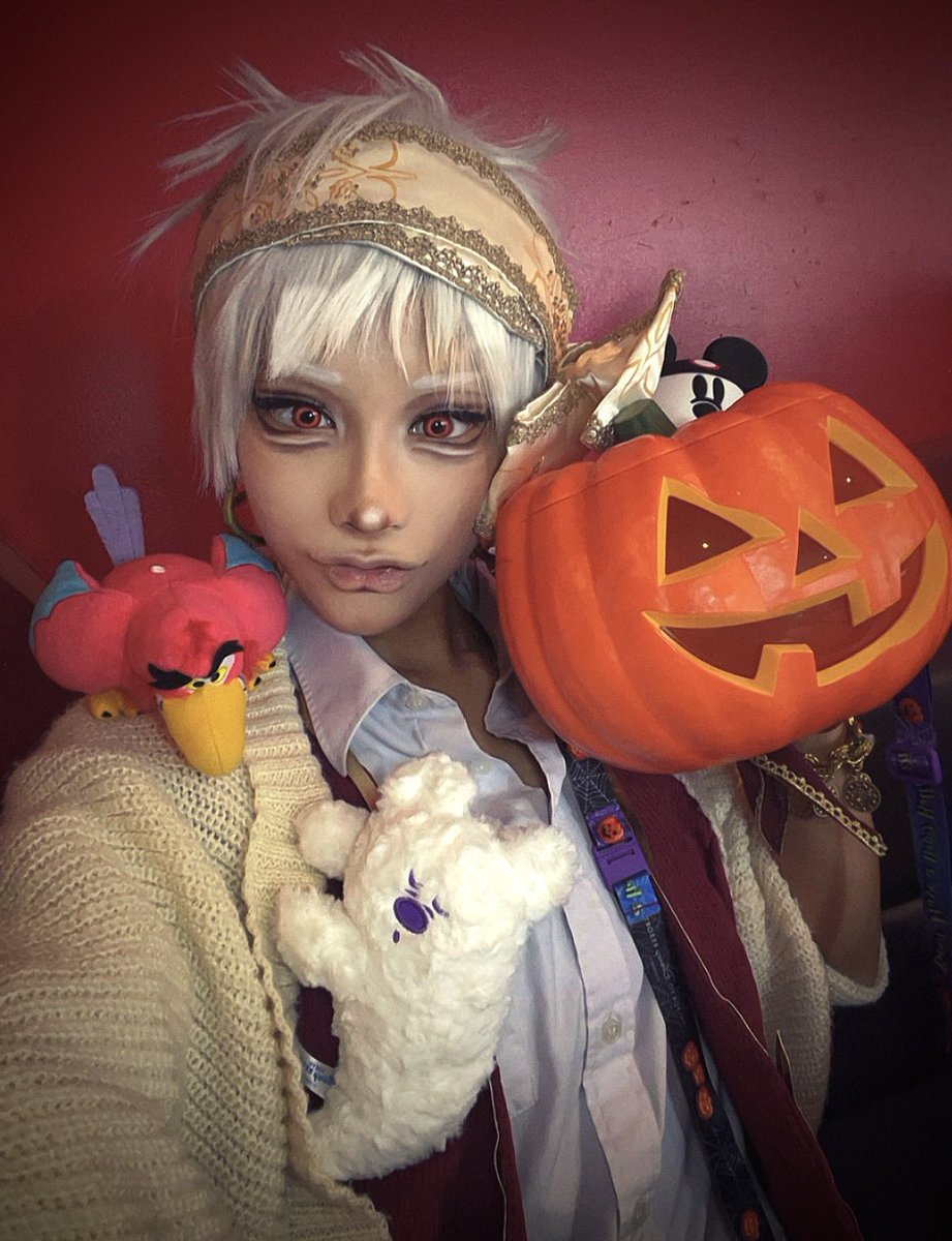 dori_ninnin's tweet photo. ハッピーハロウィン❕❕🎃

 #Dハロツイステ仮装 https://t.co/DqJw1ZKpnK