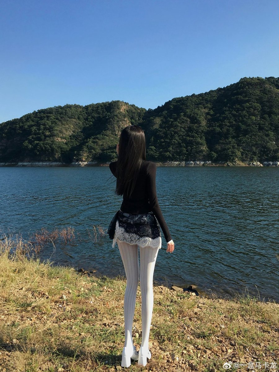 AlirioCaluce's tweet photo. 学校放假，我放纵    

有人想锐评一下我艺术生的福嘛 🥹       

粉粉嫩嫩    

不要📷赶紧看，我要删了… https://t.co/3RGAPfRgMm