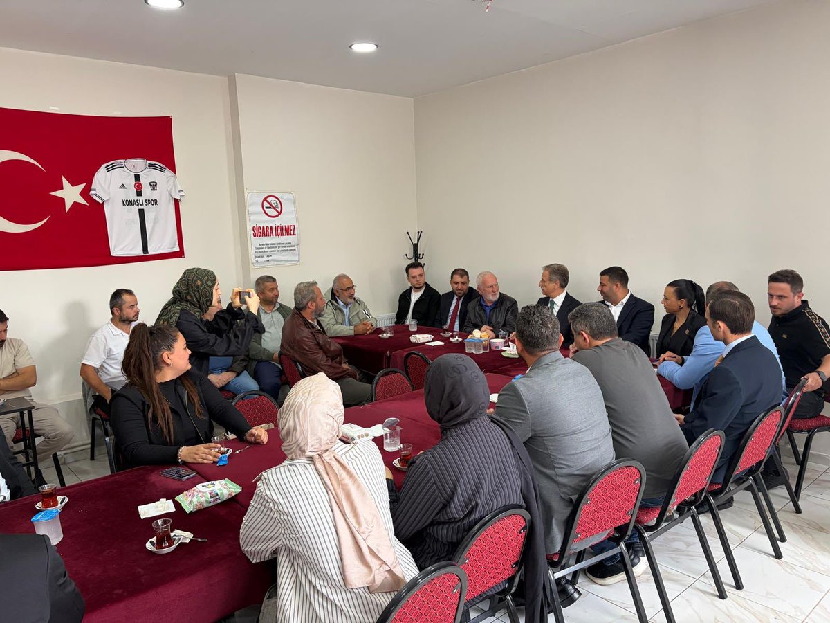 _yusufcoskun's tweet photo. 📍 İstanbul | Tuzla

Türkiye Yüzyılı Buluşmaları kapsamında, teşkilatımızla birlikte Aydınlı Konaşlı Mahallemizde, Karadenizliler Derneği’nde düzenlenen kahvaltı programında bir araya geldik.

Aynı sofrayı paylaşarak samimi sohbetlerde bulunduğumuz, birlik ve beraberliğimizi pekiştiren güzel bir buluşma gerçekleştirdik.

Türkiye Yüzyılı yolunda gönül bağlarımızı güçlendirmeye, birlik ve beraberlik içinde çalışmaya devam edeceğiz.