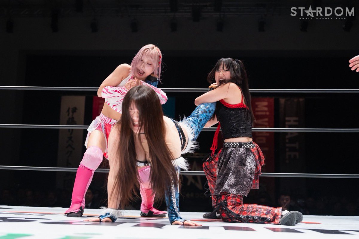 Kikyo5_21's tweet photo. 滋賀大会ありがとうございました。

人数多すぎる！
久しぶりのIRGなのになんかあっという間に試合が終わってた。

#STARDOM  
  #伊藤リスペクト軍団 https://t.co/AOsBdotK47