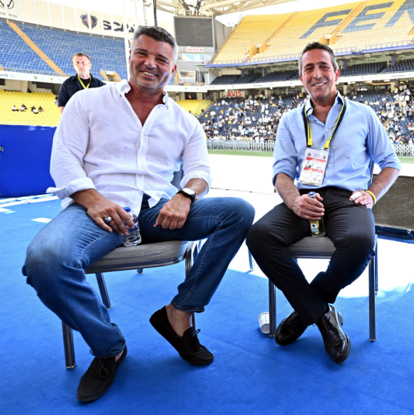 inaktifcoo's tweet photo. brad pitt'in bile mogglayamadığı adamı herhangi biri göstermesi güldürüyor https://t.co/DBevqTYlAd