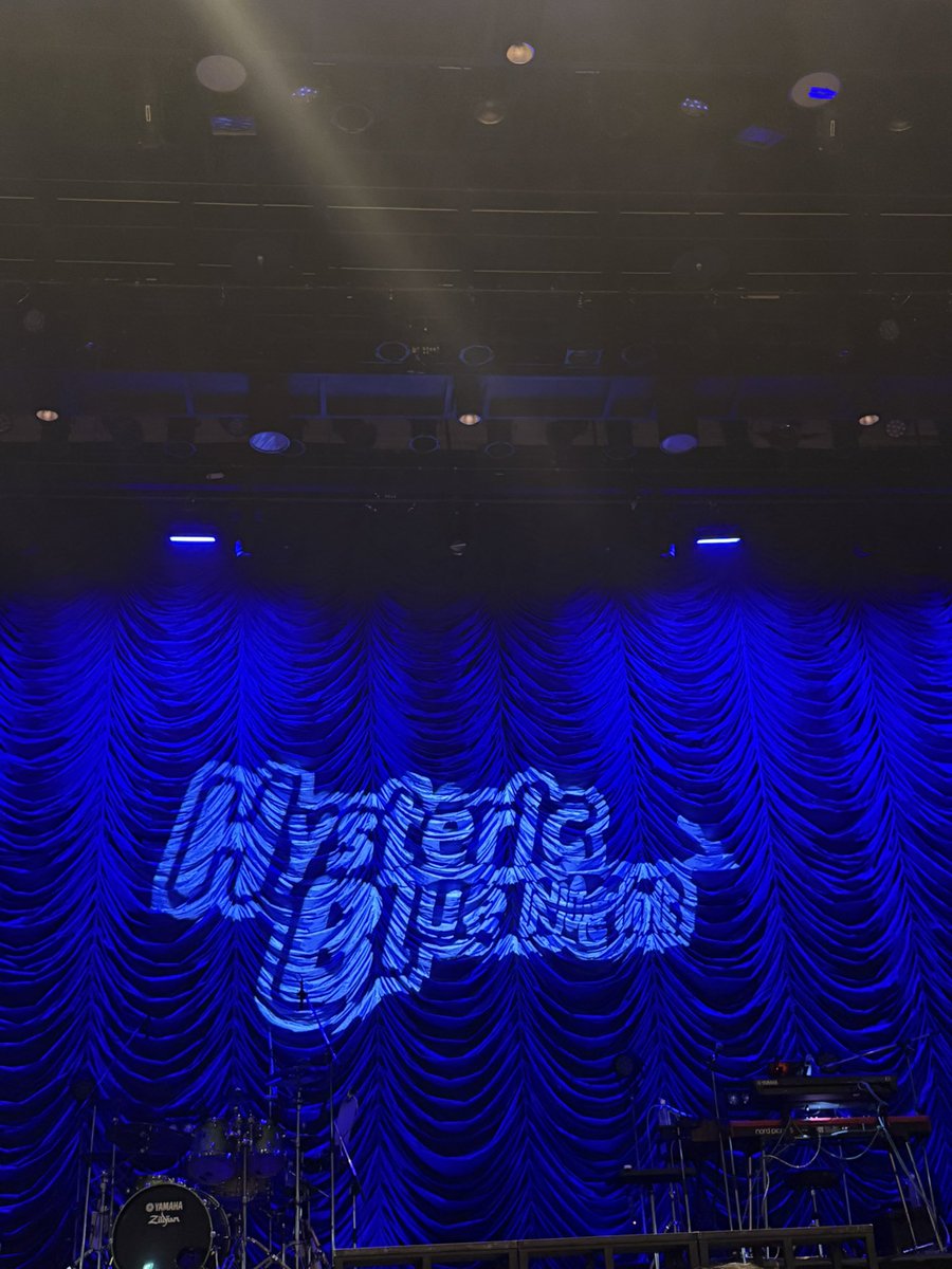 go_eight_go's tweet photo. Tamaちゃんが出てきて1曲目の春～spring～から感極まって号泣したんだけど！！！！わあああああ😭！！！全然声変わってないし23年越しにHysteric Blue見れて楽しかった！！！！！！セトリも良かったし聴きたい曲も聴けたので感無量です！！来年の5月も行きたい😭

 #HystericBlue  #ヒスブル https://t.co/SbaLbNHlmd