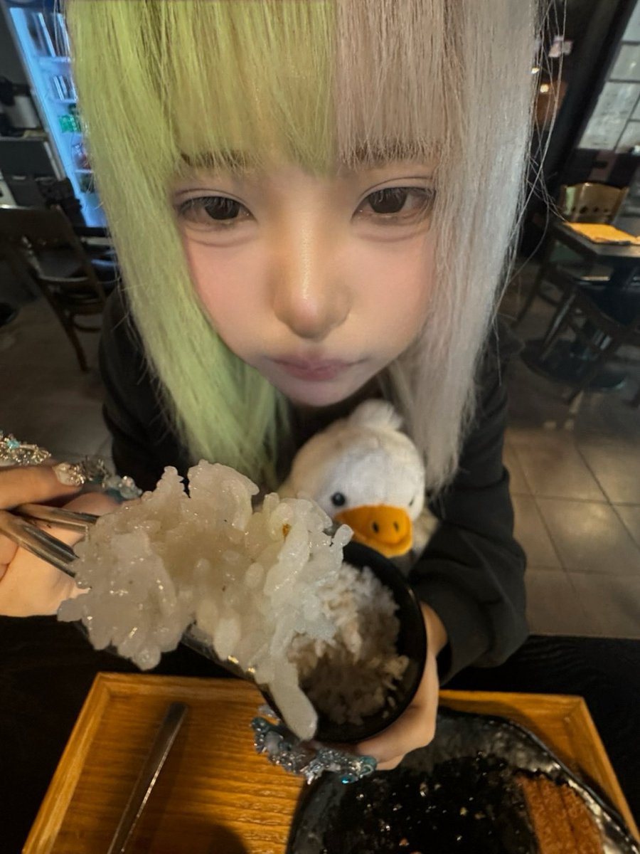 wh1te0515's tweet photo. ↓ 코이 아니고 꼬이 ↓ https://t.co/UB1r5uI6M3