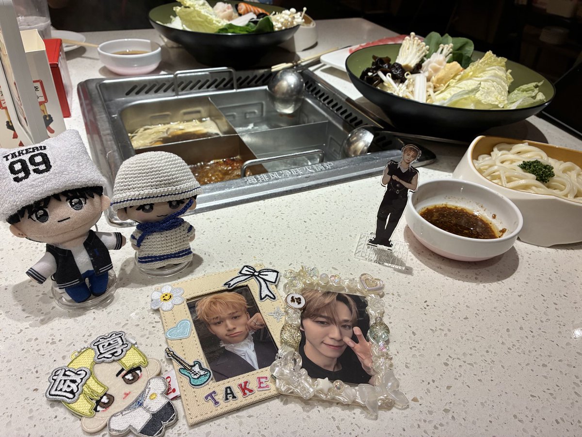 takeru_protein's tweet photo. 時差投稿ですが...ドーム後に
海底撈火鍋へ行って火鍋部に入部🍲🔥
高さんスペシャル（私はパクチー、
ネギ抜き笑）
美味しくて威尊のお顔になった🤤💓笑
お部屋も特別に見させていただけて
本当にありがたかったです🙇‍♀️💗

カンフー麺はマストで頼んでほしい!!
（429円と激安!!） https://t.co/OIikyVt8Gq