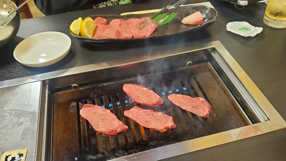 ennpaiyanohito's tweet photo. お肉！！
美味しい～！！ https://t.co/sIJaGwBUV7