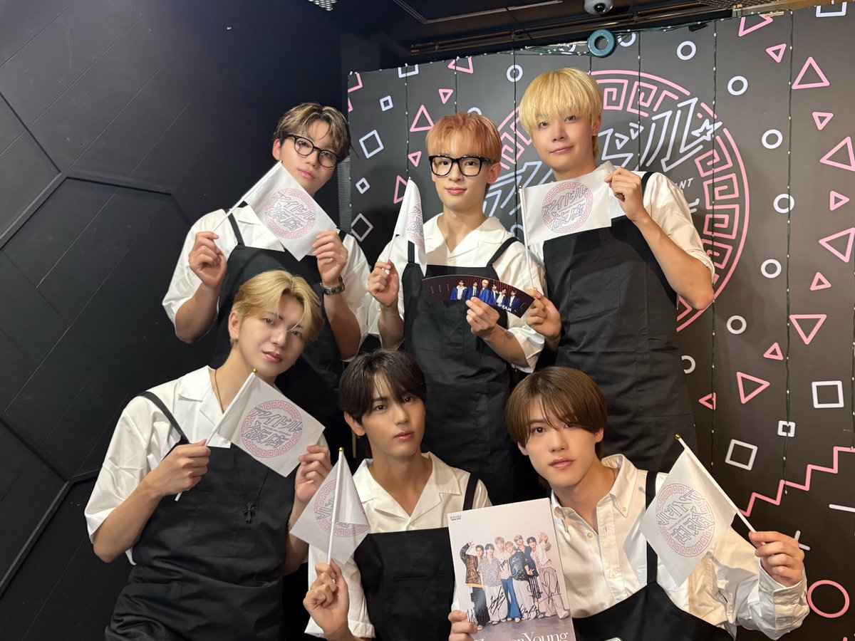 OFFICIAL__KAJA's tweet photo. ［📸］260927

本日は『BOYS FILE × KAJA コラボイベント』にお越しいただきありがとうございました！

バリスタスタイルのKAJAはいかがでしたか？☕️
PHOTO BOOK ぜひお楽しみください✨

#KAJA #カジャ #카자 
☆━━━━━━━━━━━━━☆
BOYS FILE SPECIAL BOOK 
KAJA 2nd Anniversary Photo Book 
Forever Young 好評販売中📚✨
🔗https://t.co/ViPcmNZaYA

10/27（火）開催決定🪩 
KAJA LIVE@東京キネマ倶楽部
一般販売はこちらから🎫✨
🔗 https://t.co/R19oSbXEAV
☆━━━━━━━━━━━━━☆