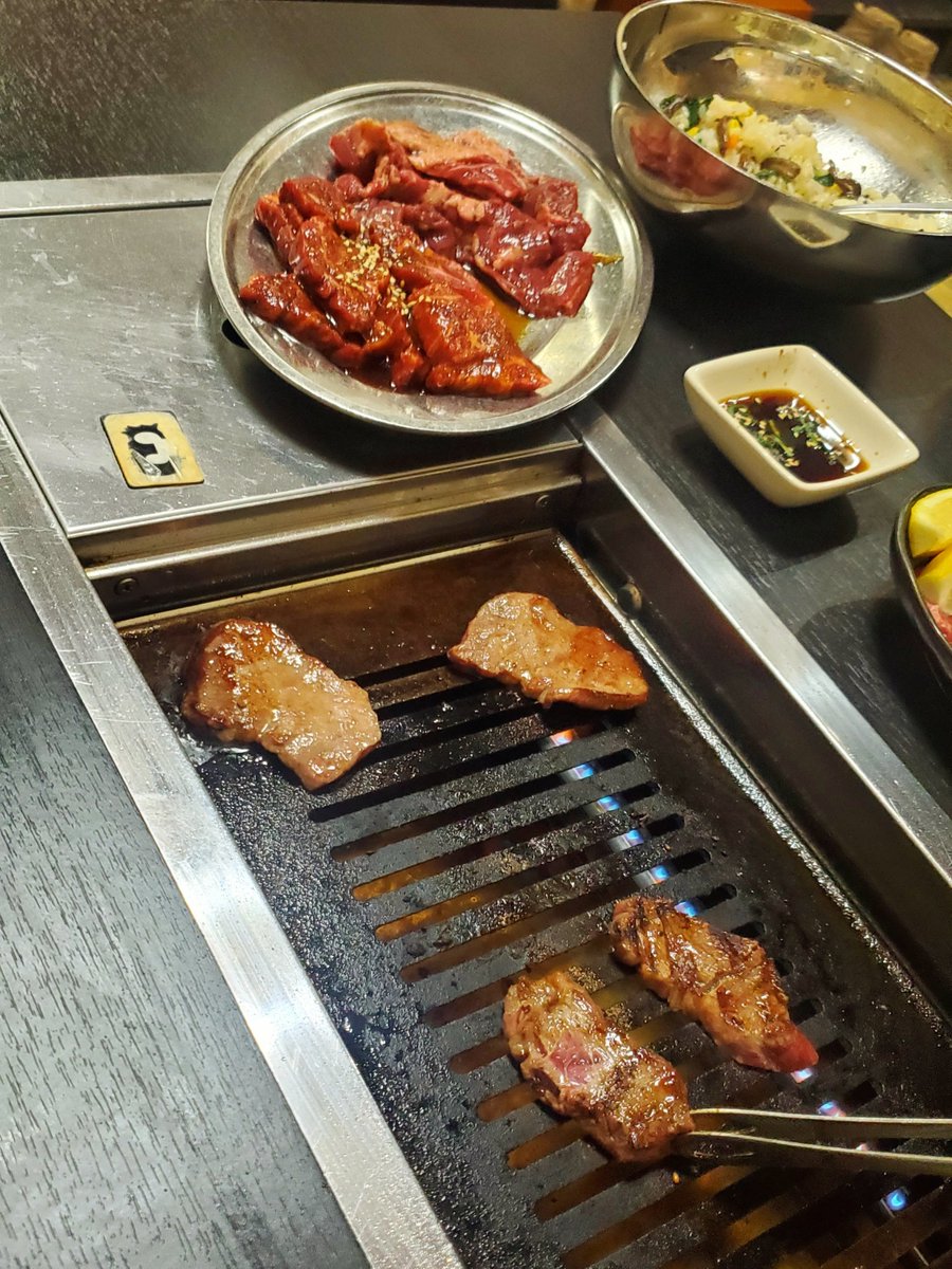 ennpaiyanohito's tweet photo. お肉！！
美味しい～！！ https://t.co/sIJaGwBUV7