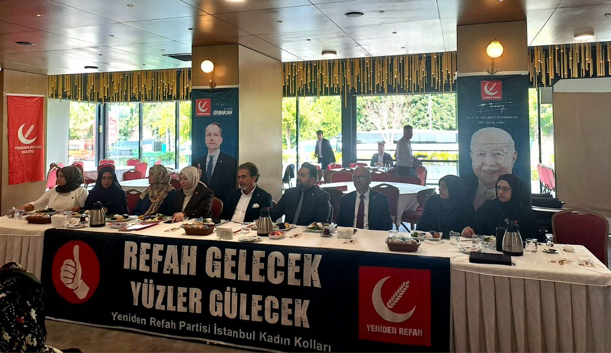 refahkadinist's tweet photo. İSTANBUL’DA REFAH İÇİN BİRLİKTEYİZ! 🇹🇷

Kocaeli Milletvekilimiz ve Genel Başkan Yardımcımız Sn. Mehmet AŞILA, İstanbul İl Sorumlumuz Sn. Emine CEVİZ,  İstanbul İl Başkanımız Sn. Yunus Emre TAŞÇI, İl Başkan Yardımcımız Sn. Muzaffer BALKIŞ'ın katılımlarıyla;

İl Kadın Kolları Başkanımız Sn. Setenay KANAR’ın riyasetinde, İl ve İlçe Teşkilatlarımız ve kıymetli misafirlerimizin katılımıyla Divan Programımızı gerçekleştirdik.

Teşkilatımızın birlik ve beraberliği, güçlü istişare anlayışı ve Adil Düzen hedefimiz doğrultusunda çalışmalarımıza kararlılıkla devam ediyoruz.

Yeniden Refah, Yeniden Erbakan!
Refah Gelecek, Yüzler Gülecek! 🇹🇷

#FatihErbakan
#YenidenRefahPartisi #İstanbulBizeEmanet #RefahGelecekYüzlerGülecek