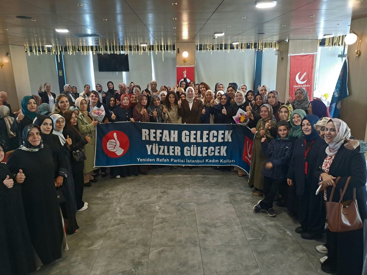 refahkadinist's tweet photo. İSTANBUL’DA REFAH İÇİN BİRLİKTEYİZ! 🇹🇷

Kocaeli Milletvekilimiz ve Genel Başkan Yardımcımız Sn. Mehmet AŞILA, İstanbul İl Sorumlumuz Sn. Emine CEVİZ,  İstanbul İl Başkanımız Sn. Yunus Emre TAŞÇI, İl Başkan Yardımcımız Sn. Muzaffer BALKIŞ'ın katılımlarıyla;

İl Kadın Kolları Başkanımız Sn. Setenay KANAR’ın riyasetinde, İl ve İlçe Teşkilatlarımız ve kıymetli misafirlerimizin katılımıyla Divan Programımızı gerçekleştirdik.

Teşkilatımızın birlik ve beraberliği, güçlü istişare anlayışı ve Adil Düzen hedefimiz doğrultusunda çalışmalarımıza kararlılıkla devam ediyoruz.

Yeniden Refah, Yeniden Erbakan!
Refah Gelecek, Yüzler Gülecek! 🇹🇷

#FatihErbakan
#YenidenRefahPartisi #İstanbulBizeEmanet #RefahGelecekYüzlerGülecek