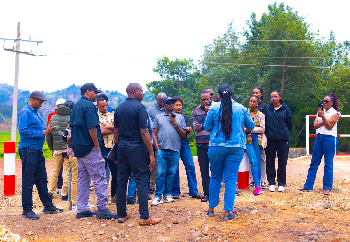 EnviroRwanda's tweet photo. Closing out the @MeteoRwanda - @WMO workshop on hydro-meteorological products, #Day 3 took journalists into the field - to the #Sebeya catchment in @RubavuDistrict , one of Rwanda's most flood-prone areas guided by the @RwandaWater.

#ClimateAction #MeteoRwanda #WMO  #Rwanda https://t.co/EcZ6oN0XBS