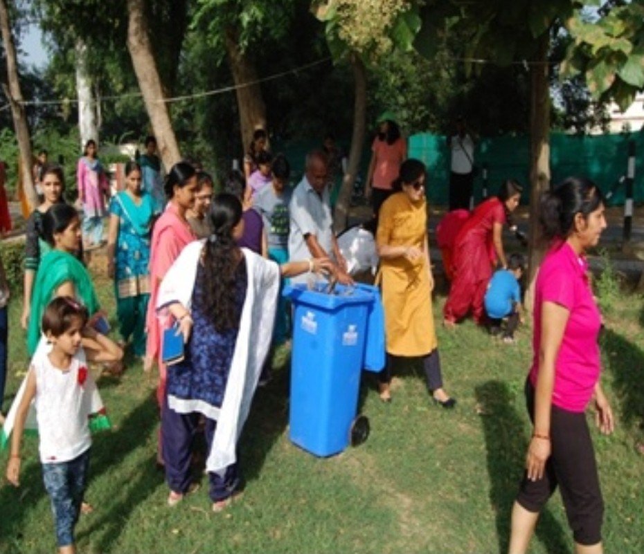 westerncomd_IA's tweet photo. *Swachhata Mein Sahbhag*
 *Swachh Bharat, Viksit Bharat*

As part of #SwachhataHiSeva2026,#ChakraWarriors turned commitment into action across Ambala, Patiala, Dappar, Nabha & Sangrur Cantts from 17–25 Sep 2026.
From clearing accumulated waste, leaf litter & deadwood to creating awareness among the next generation, the campaign went beyond cleanliness. It inspired Jan Bhagidari, responsible citizenship & a culture of sustainability.
🌱 300+ Army Public School students joined poster-making, awareness sessions and interactive activities on Waste Segregation & the 3Rs—Reduce, Reuse, Recycle.
Clean Cantt
 *Green Cantt • Proud India* 🇮🇳
#IndianArmy #WesternCommand #CleanAndGreen #ResponsibleCitizen

@adgpi @WesternComd_IA