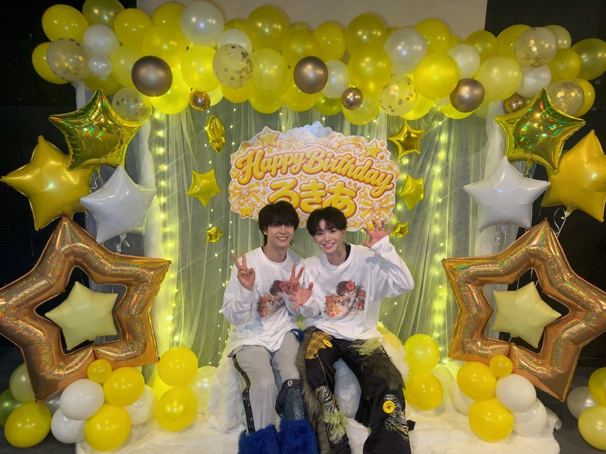 Msqt_shodai's tweet photo. 本日は、るきあ生誕祭1部ありがとうございました！るきあは初めての仙台での生誕祭緊張したと思うけど堂々としててかっこよかった！
Siberiaも一緒にパフォーマンスできてよかった✨るきあがモスキートーンにいる世界線を少しだけ見させてもらいました！
まだまだデビューしたばかりのかわいい後輩ちゃんですがいろんな事に挑戦してて少しずついろんな事に成長してるのを感じます✨
僕もるきあに負けじと頑張っていこうと思う！
今日会いにきてくれたぺんだいずのみんなもありがとう！怒涛の1ヶ月だったな😭
その中でもついてきくれたみんな応援し続けてくれてるみんなありがとう。
これからもみんなのペースでね
休むのも大事！僕はいつでもステージで待ってるよ！
今月は次がラストです😭無料だからぜひきて欲しいなー！Rensaにてお待ちしております！