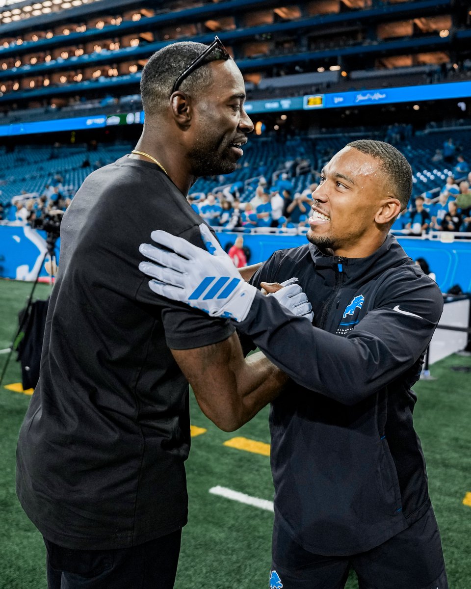 Lions's tweet photo. 𝓛𝓮𝓰𝓮𝓷𝓭𝓪𝓻𝔂 𝓛𝓲𝓸𝓷𝓼 https://t.co/gs8BdNGDVY
