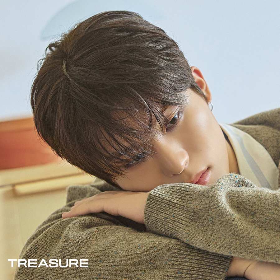 kchartsmaster's tweet photo. Happy 22nd birthday to PARK JEONG WOO of TREASURE! https://t.co/jkTFaK7Kbb