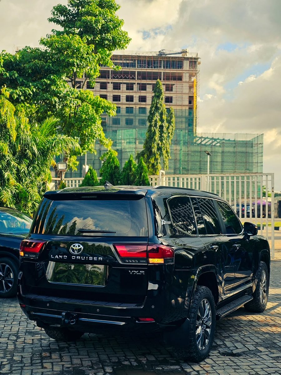 SundayJasp71945's tweet photo. Bulletproof Brand New 2025 Toyota Land Cruiser VX.R With Original Custom Duty.

Price: 295 Million Naira Only 
Showroom: Shehu Shagari Wy, Maitama, Abuja.

WhatsApp/Call: 07079630275

Free Doorstep Delivery Nationwide.

Call Me Now✅

#forsale #abuja #DoorstepDelivery #kano #toyo https://t.co/Iy4tmNvyoD