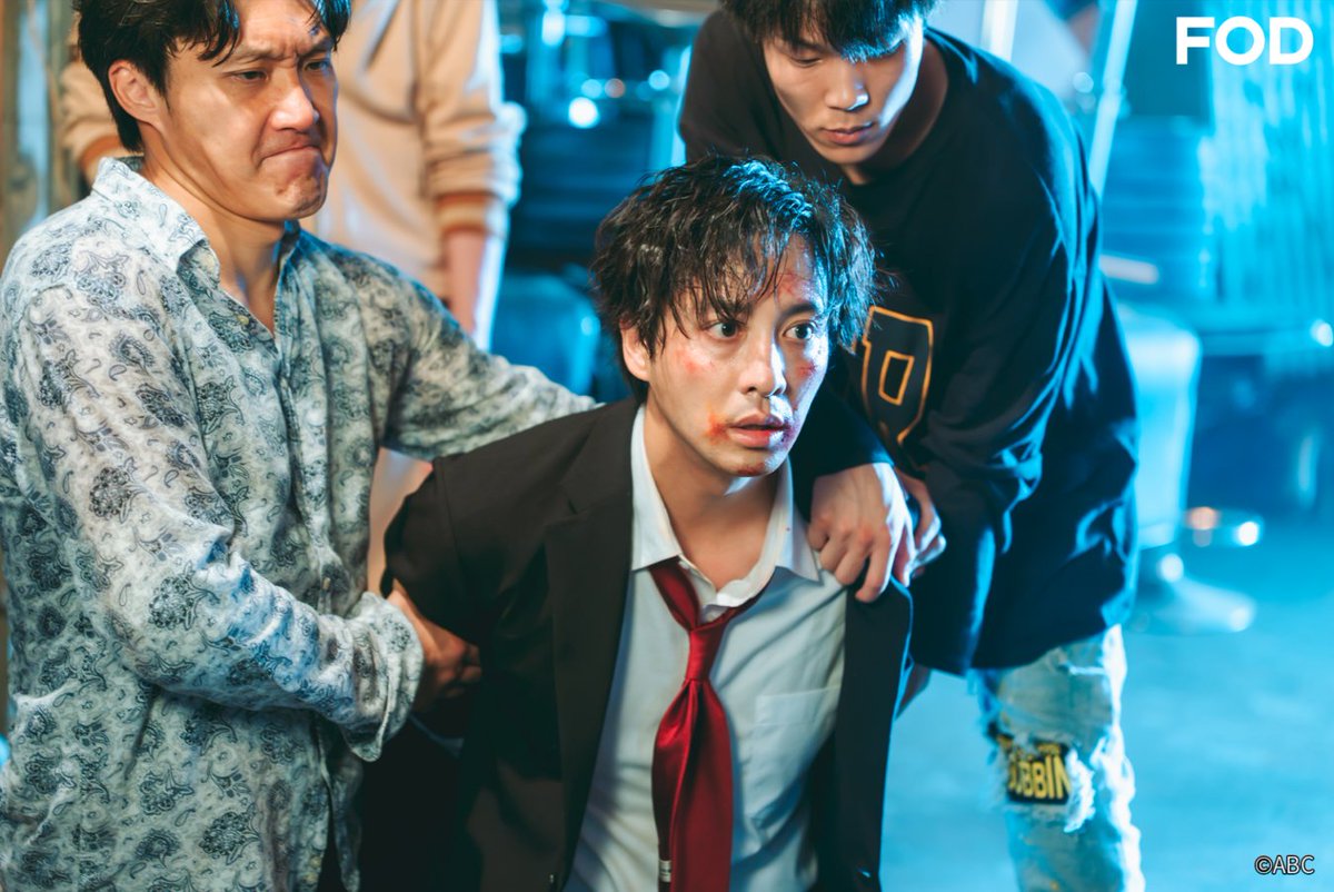 fujitvplus's tweet photo. ✨#FOD 独占見放題✨
ドラマ『#キスは捜査のあとで』
#FODプレミアム で第10話を配信開始！

✦·· #渡部秀 × #齋藤璃佑 W主演 ··✦

恋も事件も現場で起きる⁉️
密室の取調室から走り出すノンストップ・ラブコメ🚓💨

第10話「俺の全部をあげるから」
https://t.co/xpGI5XgNnq

#工藤遥 #金井勇太 #ドロンズ石本 #矢柴俊博 #菊川怜
#キスあと @dramaL_abctv
