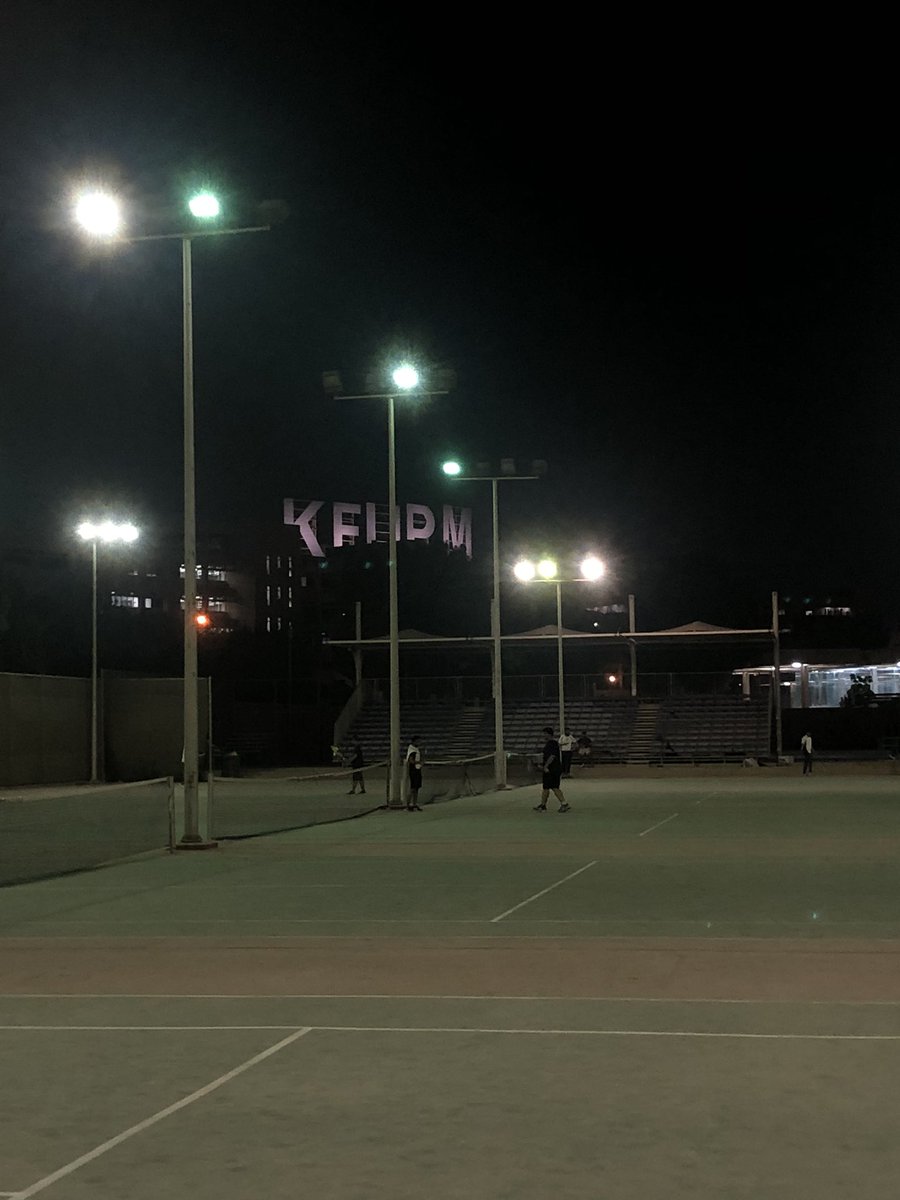 OccupiedLight's tweet photo. مهمة جانبية:
مشاركة ببطولة تنس https://t.co/9BiVKezZtj