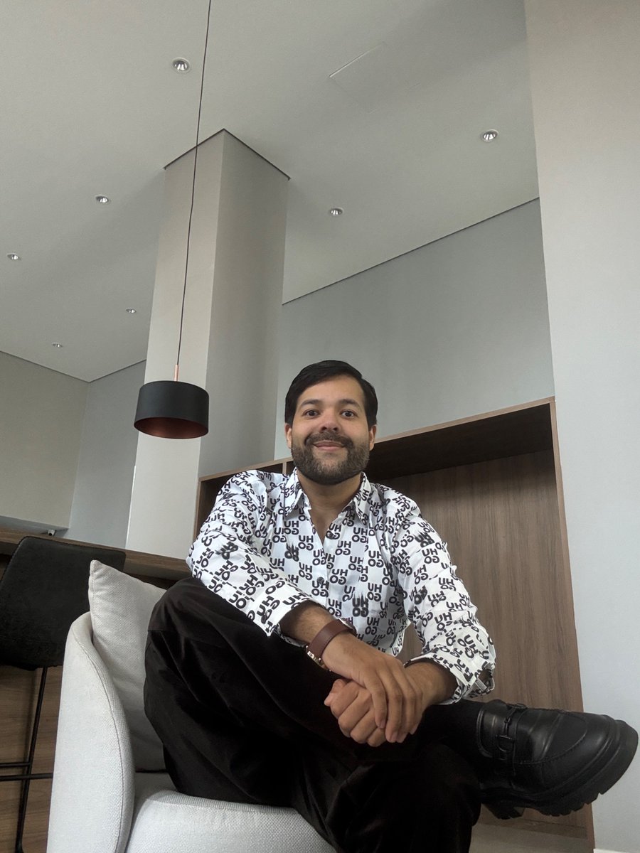 callmevams88's tweet photo. Look do niver 38 🥳#itsmybirthday #38anos https://t.co/nv7Hh9oKVp