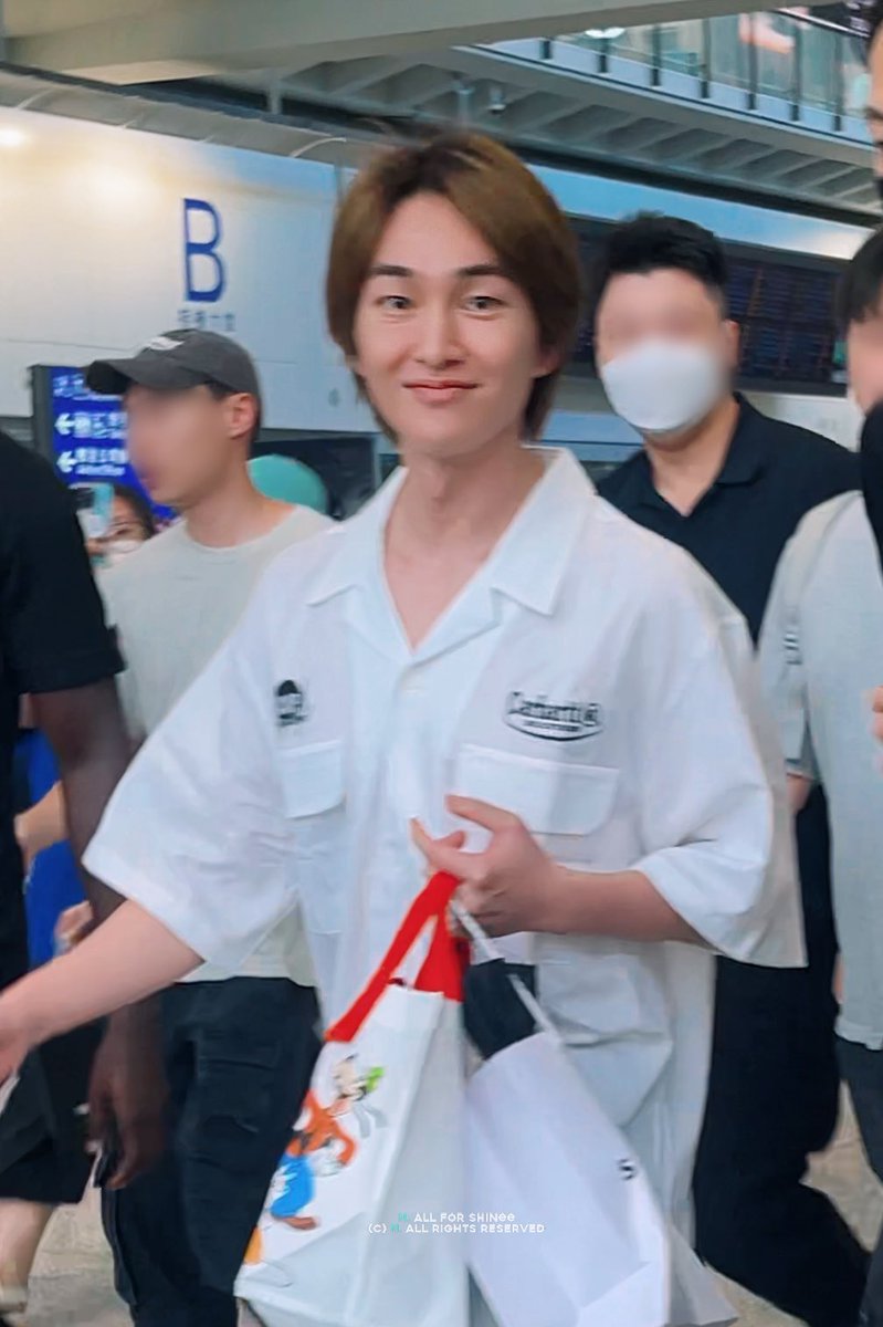 hourlyjinki's tweet photo. #온유 #ONEW #オニュ@SHINee @ONEW_GRIFFIN https://t.co/h8EgFv14tZ