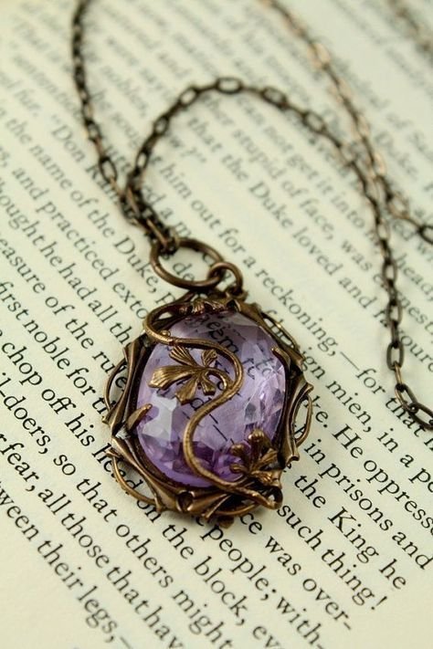 lilacgleam_en7's tweet photo. ☽✶˚.⋆𝕥𝕒𝕘 𝕘𝕒𝕞𝕖˚.☾✵

ᴛʜɪs          ᴏʀ          ᴛʜᴀᴛ

A neckpiece that shows your future action ~

                                ⚝ᴏʀ⚝

A key that opens every opportunity you wish~

BELIFT CEASE ALL EXPLOITATION
​#SevEN_Bound_By_Fate
#NoRevenue_ForHYBE https://t.co/jNUwjeV6OE