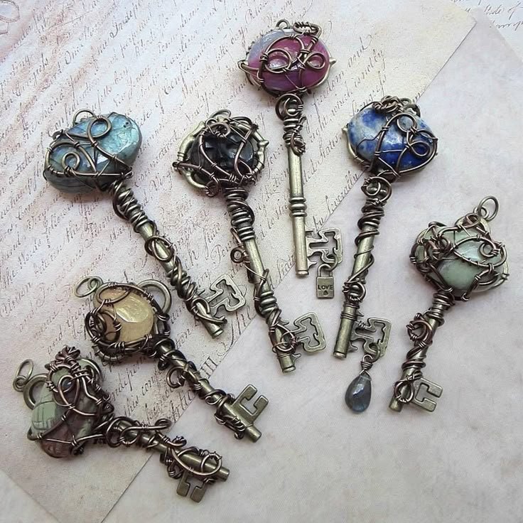 lilacgleam_en7's tweet photo. ☽✶˚.⋆𝕥𝕒𝕘 𝕘𝕒𝕞𝕖˚.☾✵

ᴛʜɪs          ᴏʀ          ᴛʜᴀᴛ

A neckpiece that shows your future action ~

                                ⚝ᴏʀ⚝

A key that opens every opportunity you wish~

BELIFT CEASE ALL EXPLOITATION
​#SevEN_Bound_By_Fate
#NoRevenue_ForHYBE https://t.co/jNUwjeV6OE