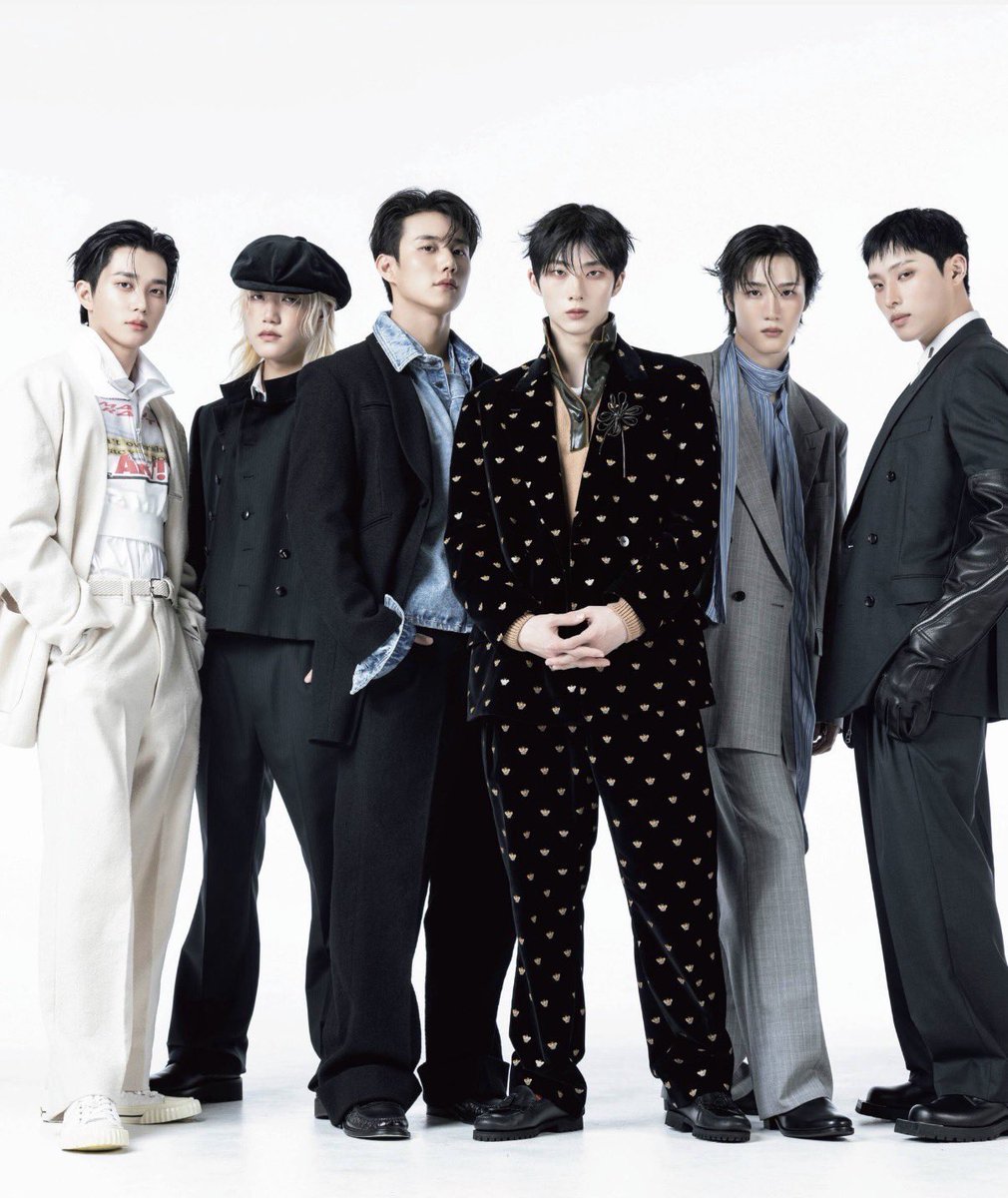 winavanrooy's tweet photo. modelharmony i see u! i love how each outfits is so specific to what fits each member the most or like is closest to their style https://t.co/2KGCEx9Gof