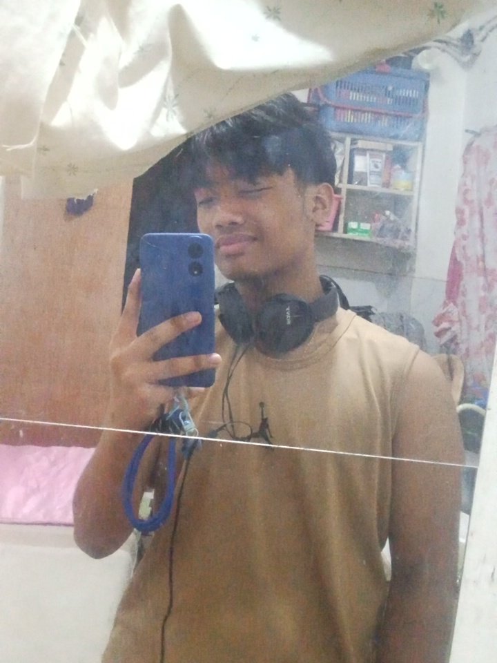BinBon799689's tweet photo. gusy mag r Riverview kami bukas mag kakaiibigan bagets ako bottom , baka may gustong sumonod na student na college jaan bukas  meet up tayo ung pogi sana half day lang kami tomorrow ,#alterstudent #alterbaguiocity #gaybottom #alterbagets https://t.co/mxpO9yolAc