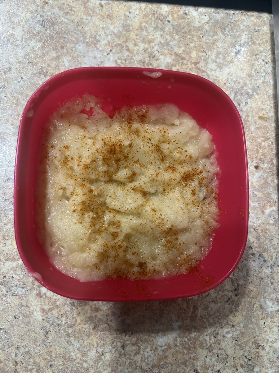 sakoraforest's tweet photo. Potato soup in mentioned the day after, looks more like mash potatoes ngl https://t.co/ZlfwTZGzx3