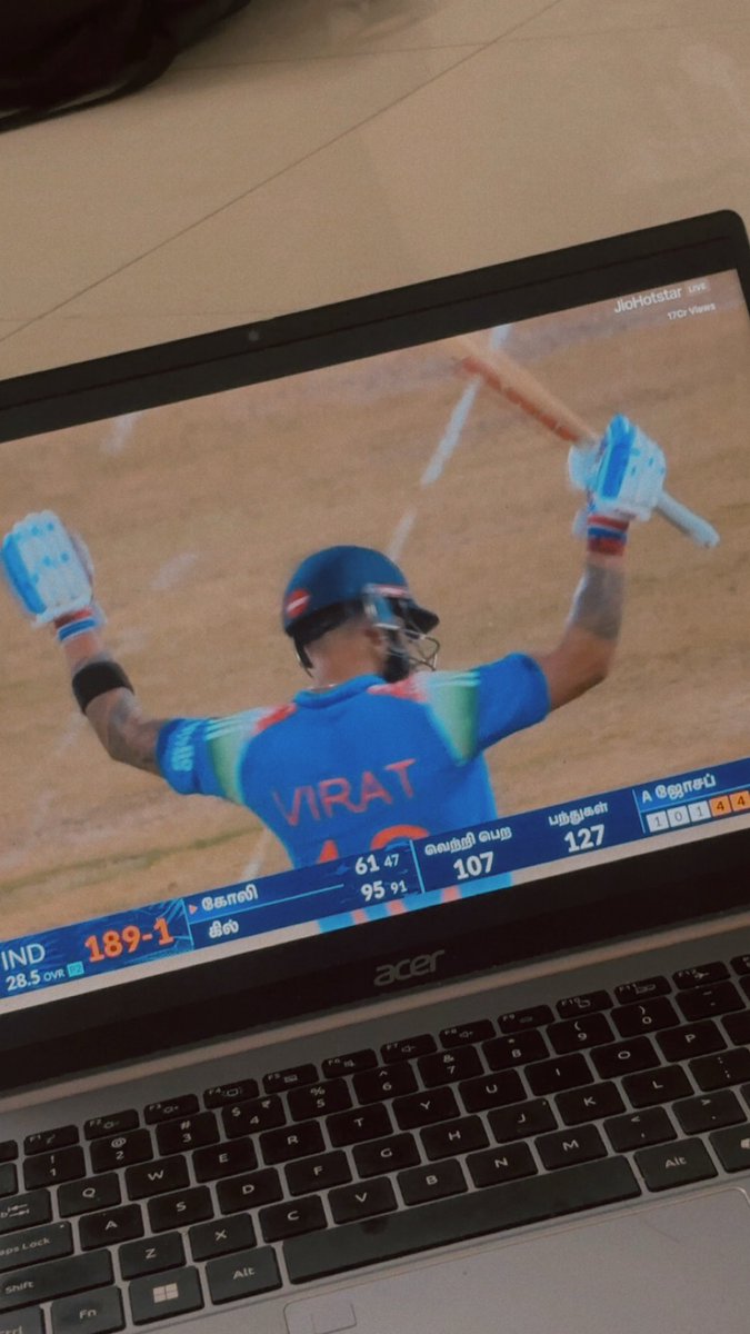 gokul_unknown's tweet photo. 15000 runs for Kohli in Odis 

Those two shots were 🔥😍

@imVkohli 🔥🤍 https://t.co/PScLxOG7Iu
