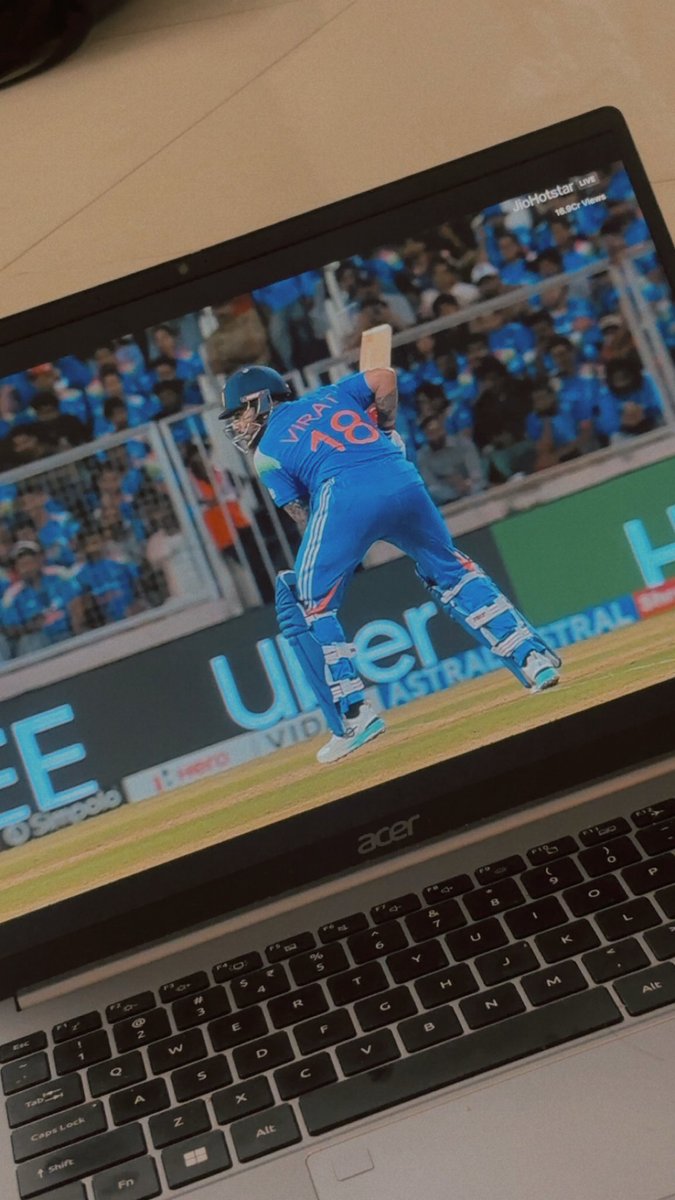 gokul_unknown's tweet photo. 15000 runs for Kohli in Odis 

Those two shots were 🔥😍

@imVkohli 🔥🤍 https://t.co/PScLxOG7Iu