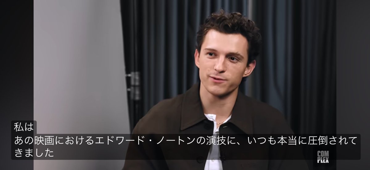 cinema_unbrkn's tweet photo. 『オデュッセイア』の宣伝番組で、トム・ホランドが“人生最高の一本”にあげたのが『真実の行方』だった。

マット・デイモンが「僕もベン・アフレックも、あの役のオーディションを受けたんだ」と話し始めた。

役を勝ち取ったのはエドワード・ノートン。トムホが憧れるその演技を、マット・デイモンも「彼が選ばれて当然だった」と絶賛する。

当時、映画を観たマット・デイモンとベン・アフレックは顔を見合わせたという。
こんなに良い役が無名の俳優にまで回ってくることは、もう無いかもしれない。しかも、1つの役を1万人が狙っている。

2人はそこから、さらに必死になって『グッド・ウィル・ハンティング』を書き上げたそう。

役を逃したからこそ、自分たちでチャンスを作ろうとしていたんだなと、両作とも好き自分にとって、知れて嬉しいエピソードだった。 #グッドウィルハンティング #トムホランド #マットデイモン #オデュッセイア #真実の行方 #ベンアフレック #エドワードノートン