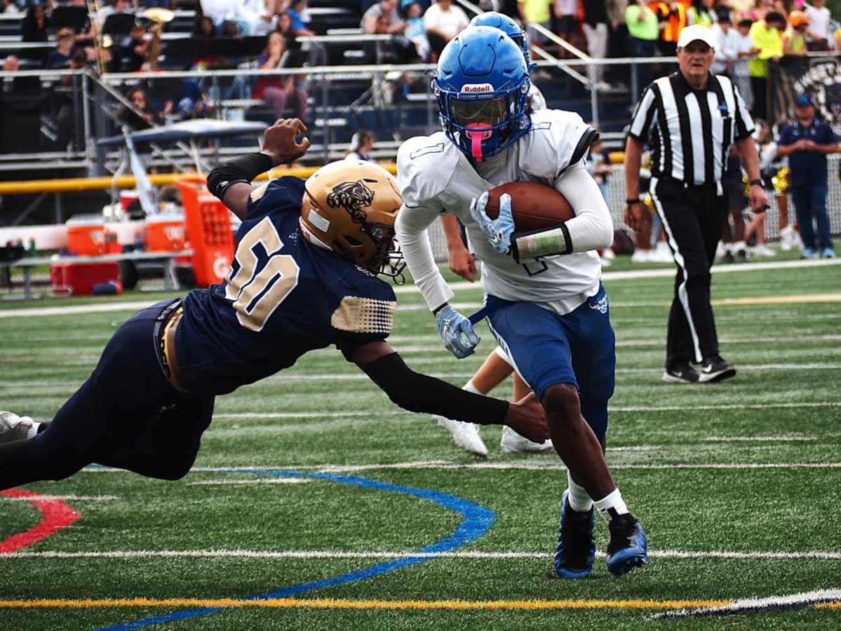 ChrisHamp1's tweet photo. Week 4 big dub against SWEETHOME 50-24 | 2ts 5tackles 1pbu| onto next week #letsgooo !!! https://t.co/K4G8xhFK3J